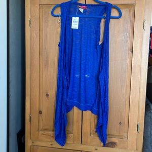 Sale👍Never worn lightweight cute vest. Smoke free home.